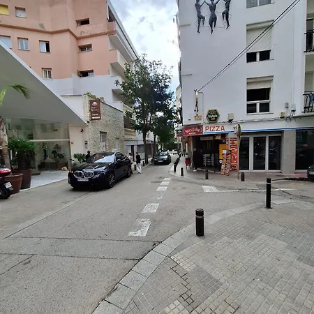 Апартаменти Bonito Y Comodo A 200 M De La Playa